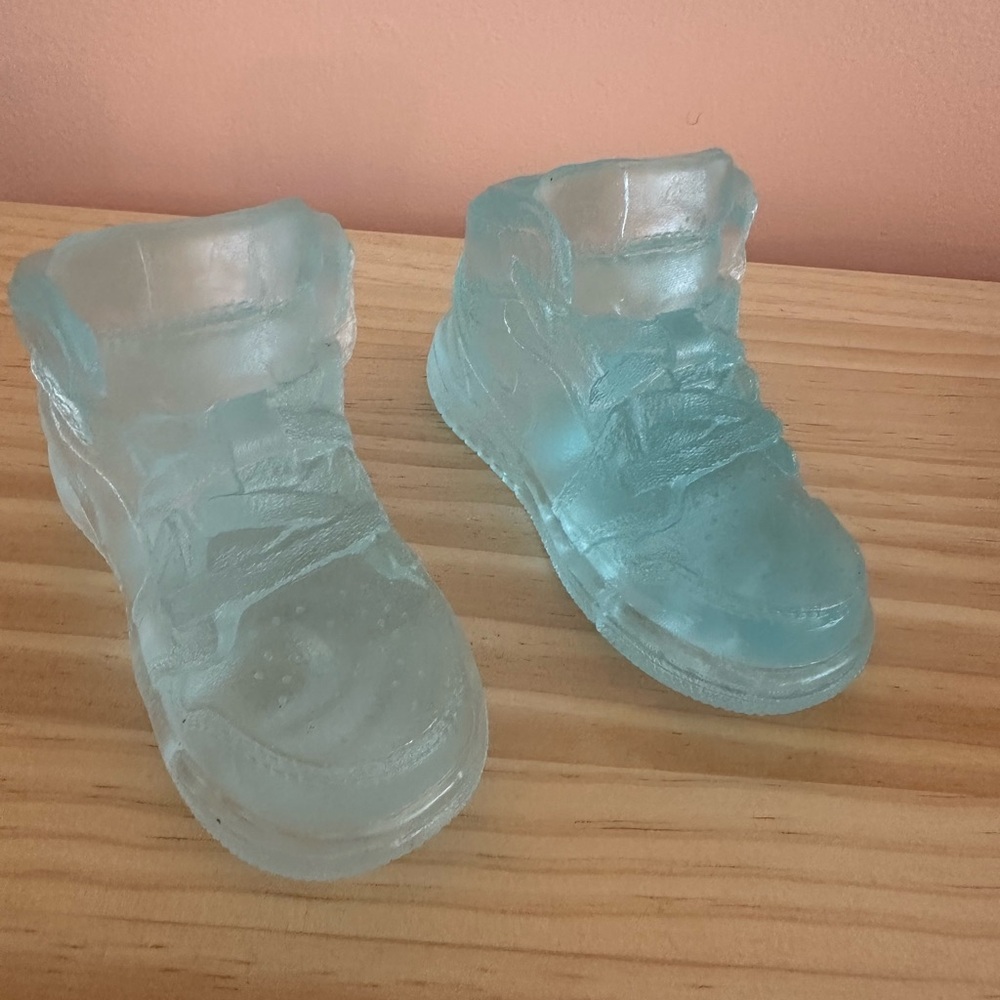 Mr. Flower Fantastic Jordan 1 Blue Flower Vases (2)